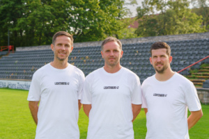 Rudy Raab und Nils Kohlschmidt freuen sich auf die Zusammenarbeit mit ihrem neuen Athletik-Trainer Christian Wenger (M.). 