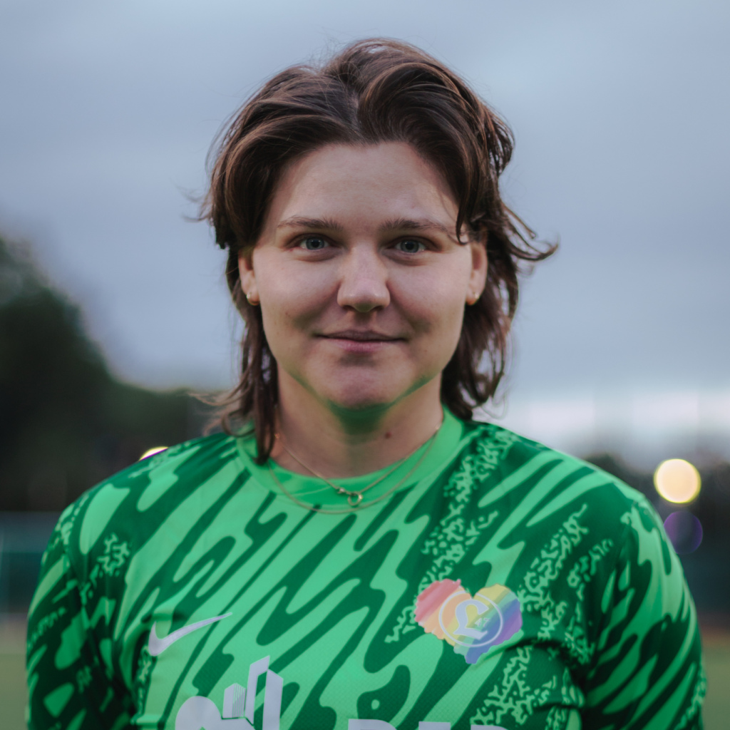 Laura 3. Frauen
